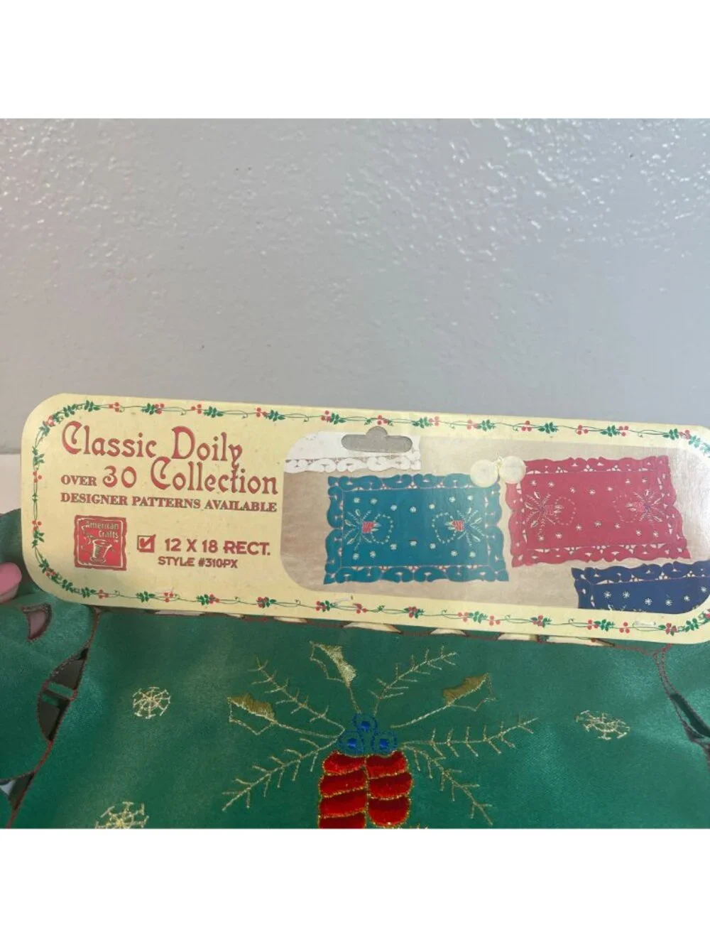 American Crafts Classic Doily Collection Green Candle Wreath Pattern Set of 2